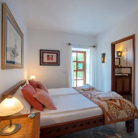 El Inti 4* تيناجون