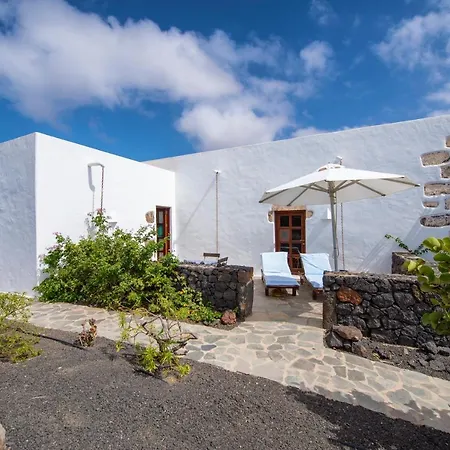 El Inti 4* تيناجون