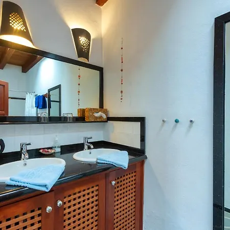 Bed and Breakfast El Inti Tinajo