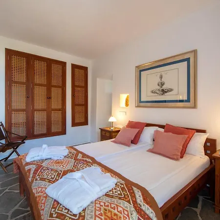El Inti Bed and Breakfast 4*