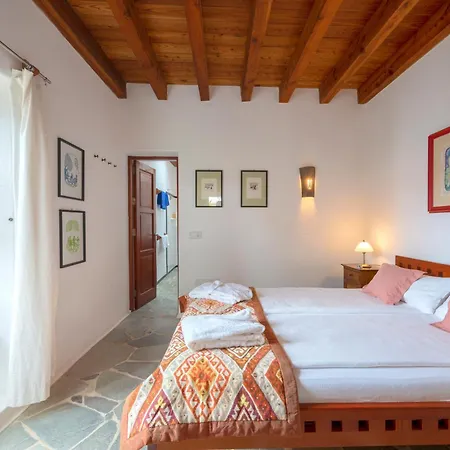 Couette-café El Inti Tinajo