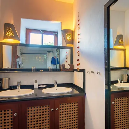 Bed and Breakfast El Inti 4*