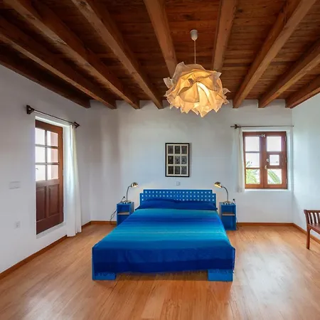 El Inti Bed and Breakfast 4*
